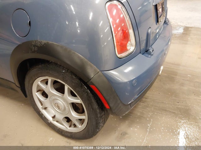 2006 MINI COOPER S WMWRH335X6TJ42823 Photo 5