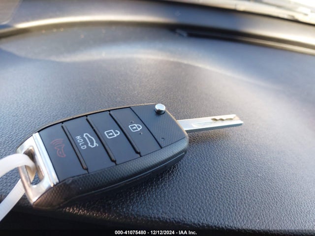2018 Kia Optima Lx მანქანა იყიდება აუქციონზე, vin: 5XXGT4L36JG224215, აუქციონის ნომერი: 41075480