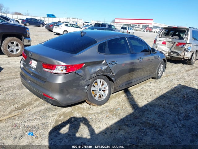 2018 Kia Optima Lx მანქანა იყიდება აუქციონზე, vin: 5XXGT4L36JG224215, აუქციონის ნომერი: 41075480