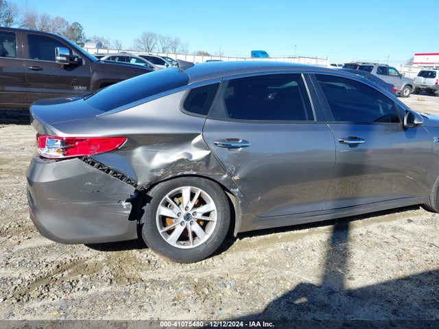 2018 Kia Optima Lx მანქანა იყიდება აუქციონზე, vin: 5XXGT4L36JG224215, აუქციონის ნომერი: 41075480