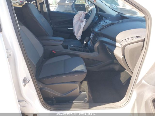 1FMCU9G94HUA95642 Ford ESCAPE SE