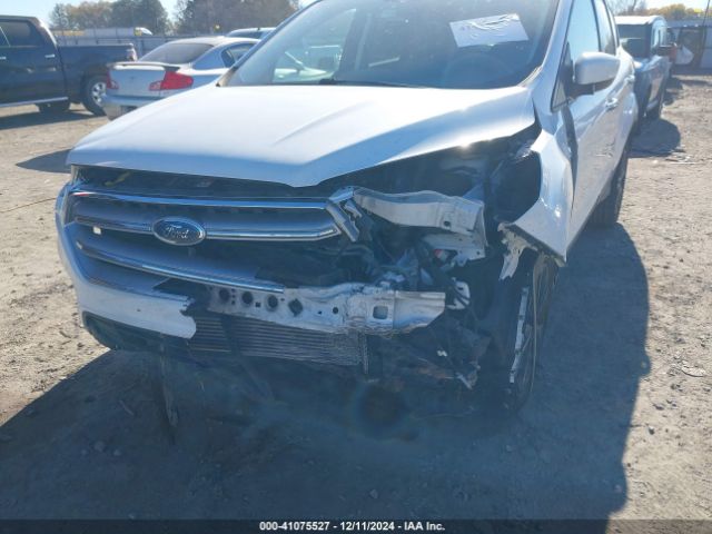 1FMCU9G94HUA95642 Ford ESCAPE SE