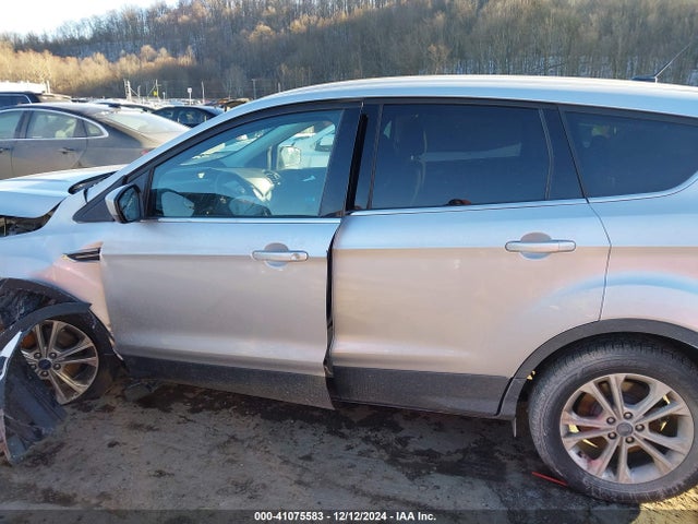 Ford ESCAPE SE 2017 1FMCU9GD9HUB65639 Image 14