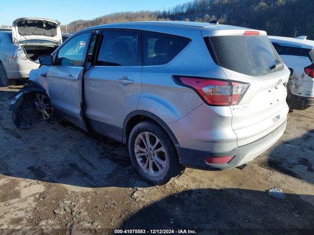 Ford ESCAPE SE 2017 1FMCU9GD9HUB65639 Image 3