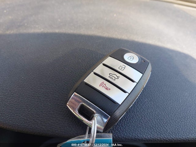 KIA OPTIMA EX 2016 5XXGU4L37GG062651 Image 11