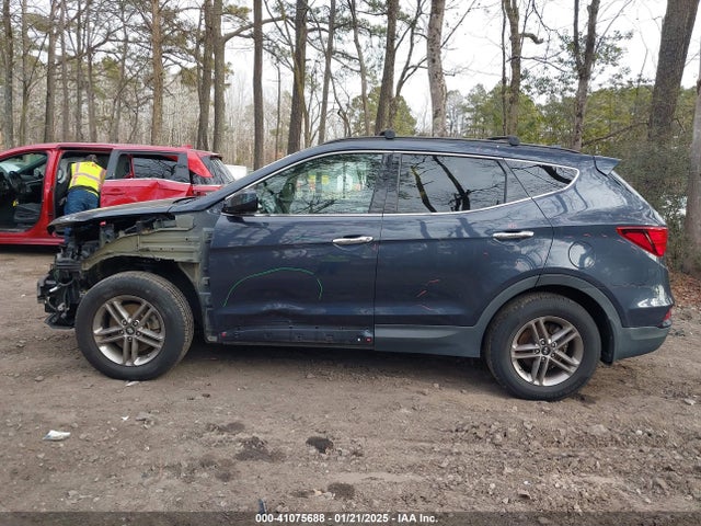 5NMZUDLB4HH008579 Hyundai Santa Fe Sport 2.4l