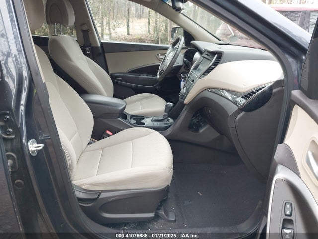 5NMZUDLB4HH008579 Hyundai Santa Fe Sport 2.4l