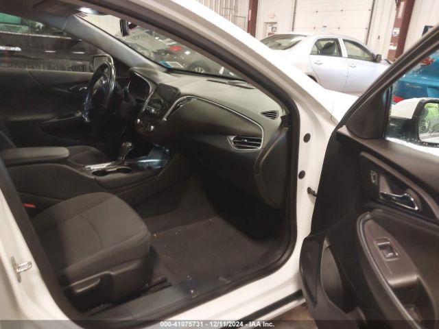 1G1ZD5ST0JF242391 Chevrolet MALIBU LT