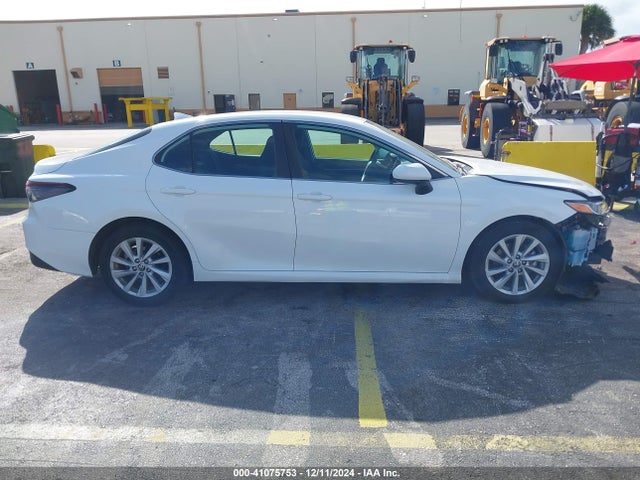 Toyota CAMRY LE 2022 4T1C11AK6NU636983 Image 14