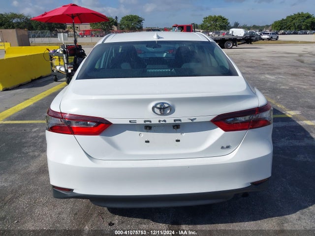 Toyota CAMRY LE 2022 4T1C11AK6NU636983 Image 17