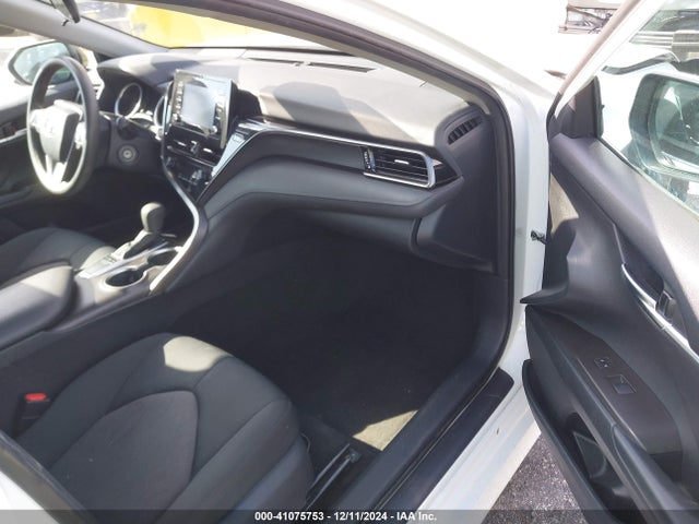 Toyota CAMRY LE 2022 4T1C11AK6NU636983 Image 5