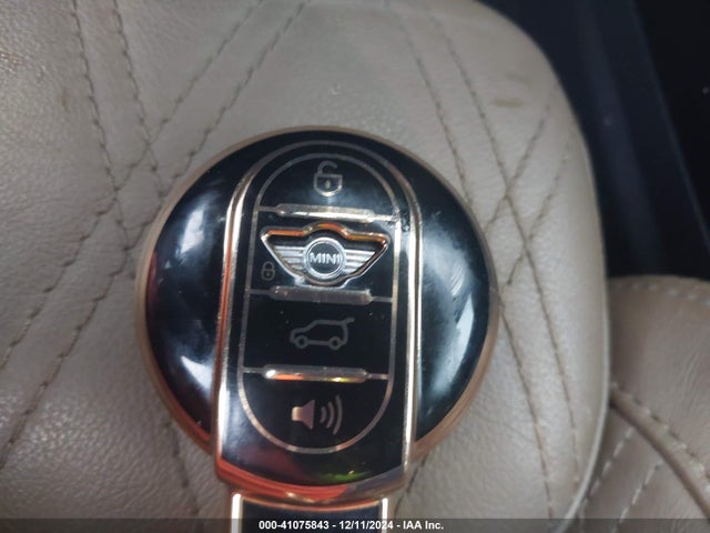 2017 MINI COUNTRYMAN WMZYT3C39H3D99067 Photo 10