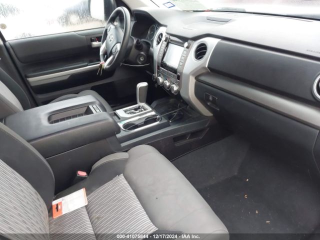 5TFDW5F10GX572667 Toyota Tundra Sr5 5.7l V8