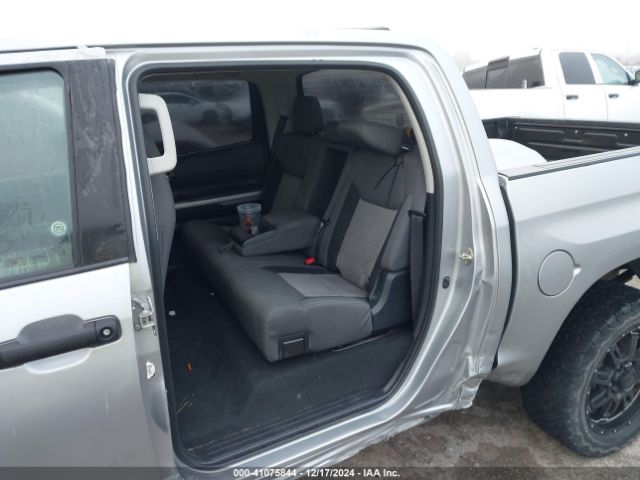 5TFDW5F10GX572667 Toyota Tundra Sr5 5.7l V8