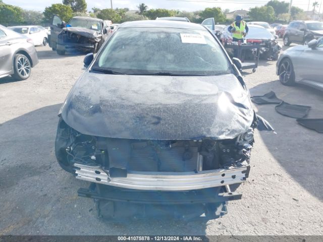 5YFEPMAE9NP334432 Toyota COROLLA LE
