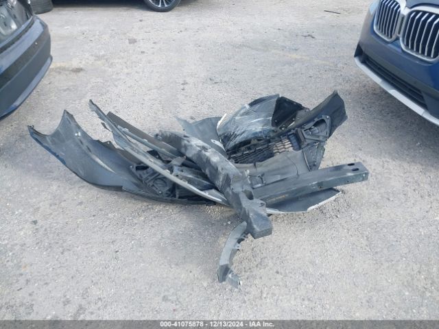 5YFEPMAE9NP334432 Toyota COROLLA LE