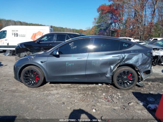 5YJYGDEE1LF009211 Tesla Model Y