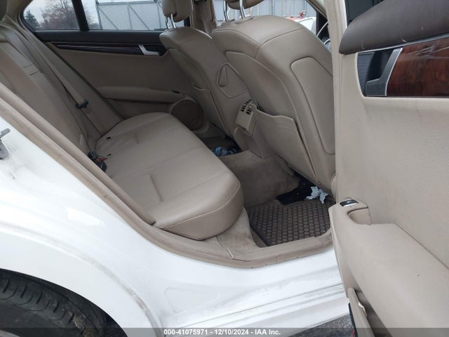WDDGF8AB8EG179145 Mercedes-Benz C 300 Luxury 4matic/sport 4matic