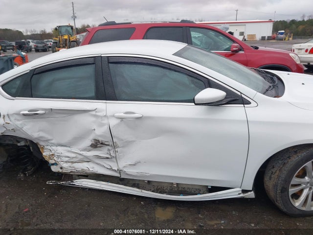 Chrysler 200 Limited 2015 1C3CCCABXFN724252 Image 13