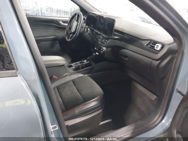 1FMCU0MN8PUA47573 Ford Escape St-line