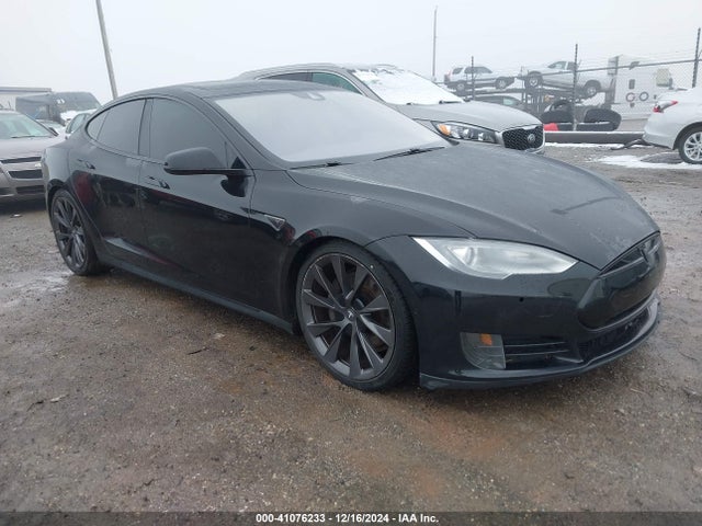 2015 TESLA MODEL S 5YJSA1S2XFF097440 Photo 0