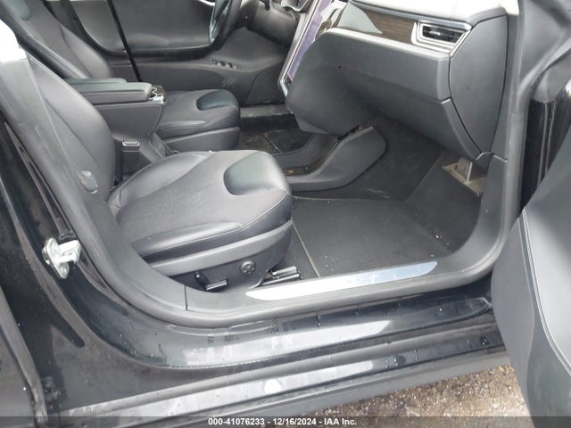 2015 TESLA MODEL S 5YJSA1S2XFF097440 Photo 4