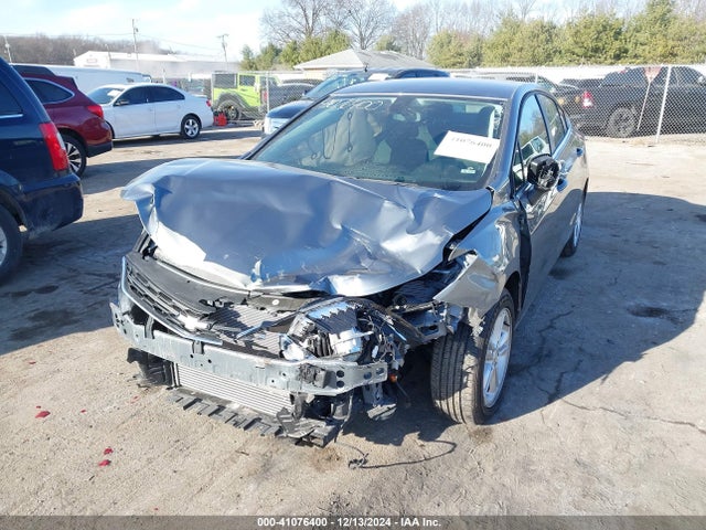 Chevrolet Cruze Lt Auto 2018 1G1BE5SM5J7230285 Image 2