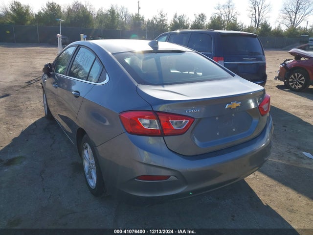 Chevrolet Cruze Lt Auto 2018 1G1BE5SM5J7230285 Image 3