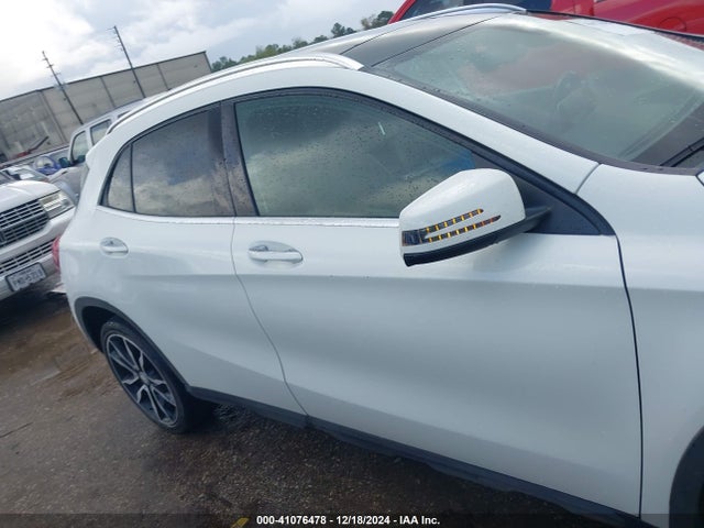 WDCTG4EBXGJ197834 Mercedes-Benz GLA 250