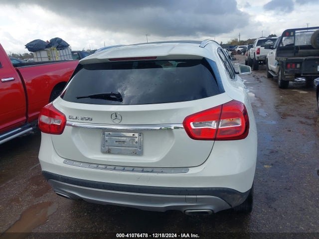 WDCTG4EBXGJ197834 Mercedes-Benz GLA 250