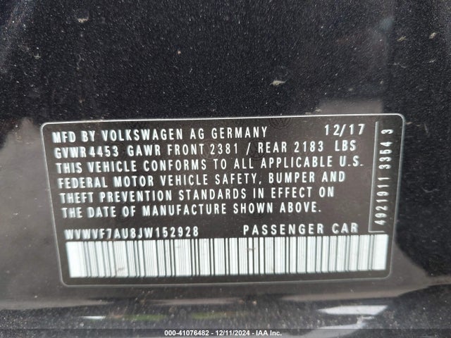 WVWVF7AU8JW152928 Volkswagen Golf R 2.0t W/dcc   Navigation