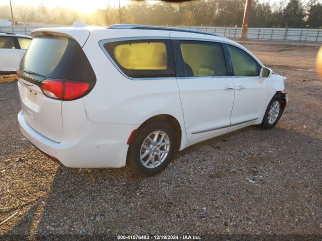 2020 CHRYSLER PACIFICA 2C4RC1BG8LR111548 Photo 3