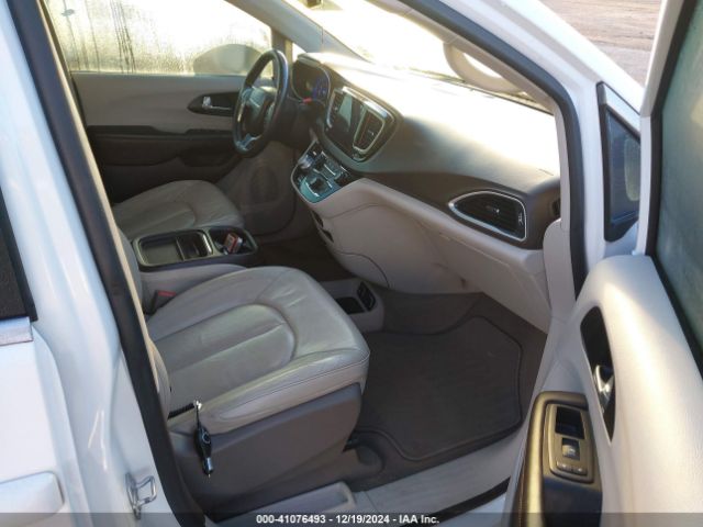 2020 CHRYSLER PACIFICA 2C4RC1BG8LR111548 Photo 4