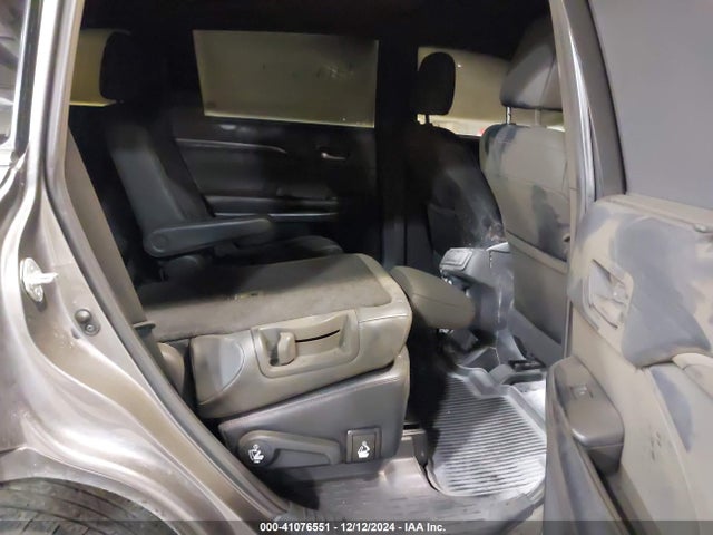 5TDJZRFH9KS566170 Toyota Highlander Se