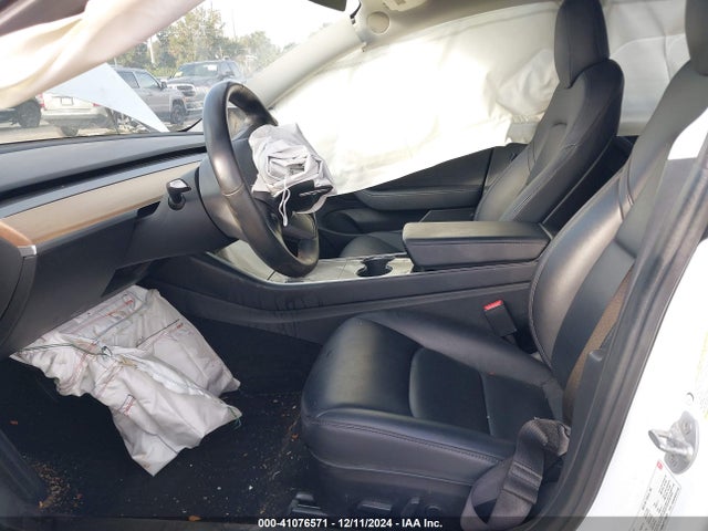 2018 TESLA MODEL 3 5YJ3E1EB0JF115523 Photo 4