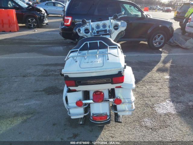 2012 HARLEY-DAVIDSON FLHTCU 1HD1FCM1XCB656804 Photo 5