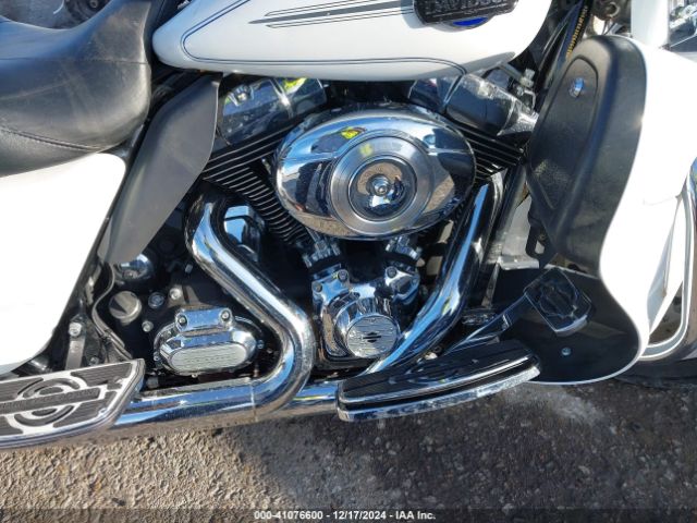 2012 HARLEY-DAVIDSON FLHTCU 1HD1FCM1XCB656804 Photo 7