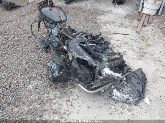 2020 HARLEY-DAVIDSON FLHTCUTG 1HD1MAF17LB852917 Photo 2
