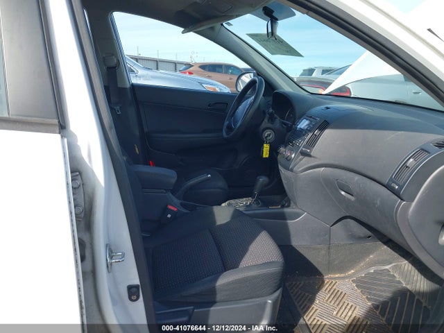 Продажа на аукционе авто 2012 Hyundai Elantra Touring Gls, vin: KMHDB8AE9CU130825, номер лота: 41076644