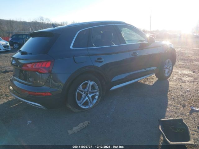 WA1BNAFY0J2172297 Audi Q5 2.0t Premium/2.0t Tech Premium