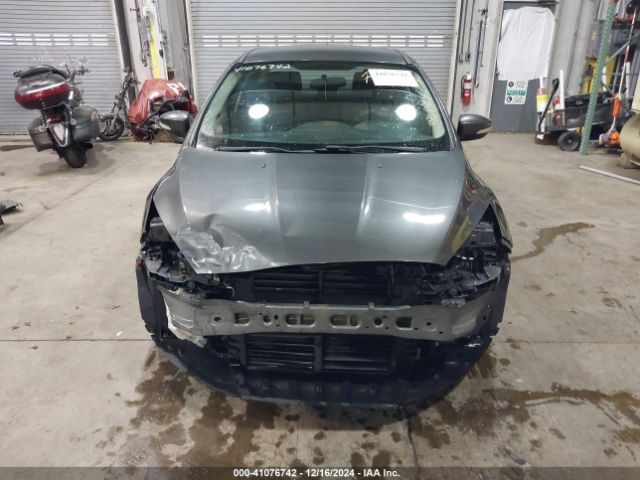 1FADP3F29HL276393 Ford FOCUS SE