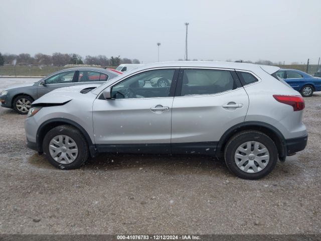 JN1BJ1CP3JW105279 Nissan Rogue Sport S