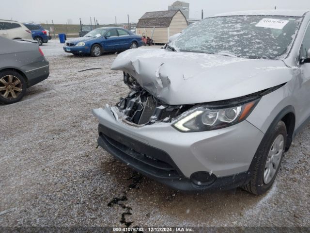 JN1BJ1CP3JW105279 Nissan Rogue Sport S