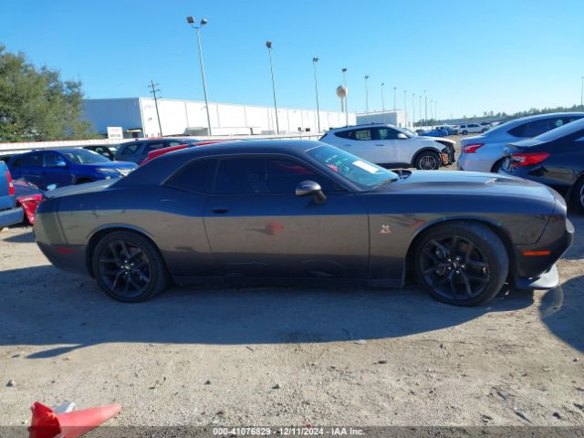 2C3CDZFJ7GH184725 Dodge Challenger R/t Scat Pack