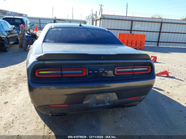2C3CDZFJ7GH184725 Dodge Challenger R/t Scat Pack