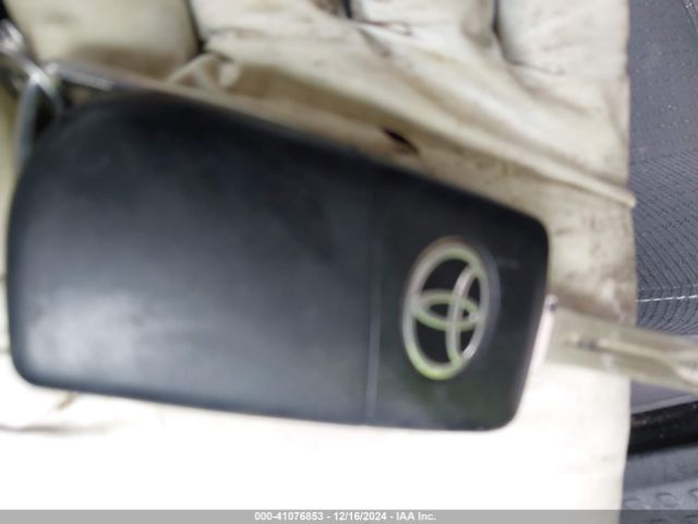 NMTKHMBXXKR068792 Toyota C-HR LE