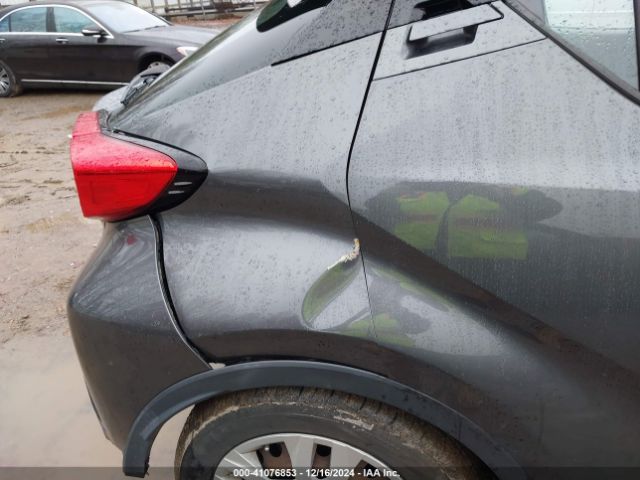 NMTKHMBXXKR068792 Toyota C-HR LE