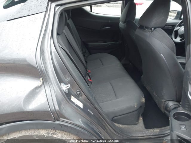 NMTKHMBXXKR068792 Toyota C-HR LE