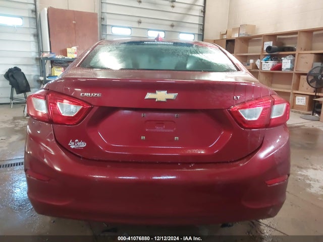 Chevrolet Cruze Lt Auto 2018 1G1BE5SMXJ7106903 Image 16
