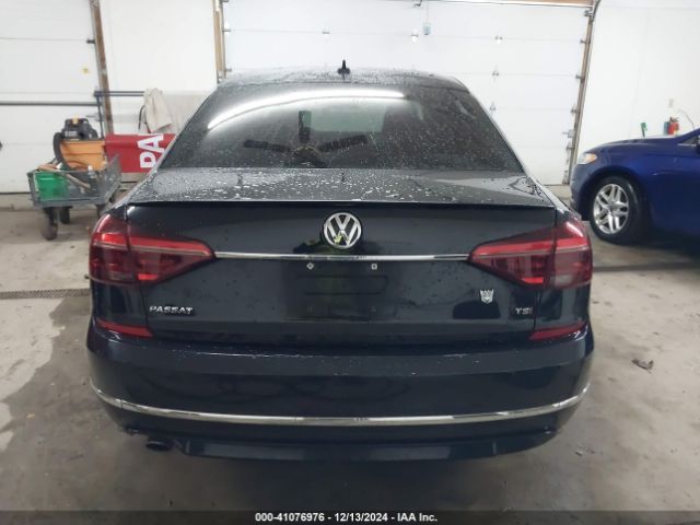 1VWDT7A30HC083897 Volkswagen Passat 1.8t R-line